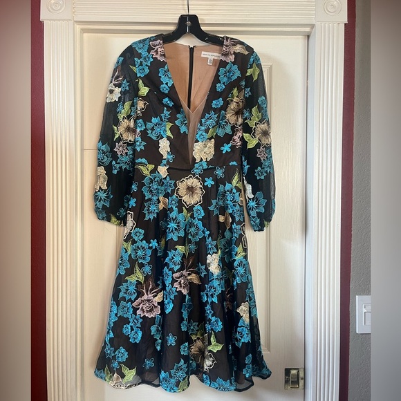 NWOT- Dress the Population- Beautiful embroidered Sample Dress. Size S. - Picture 1 of 5